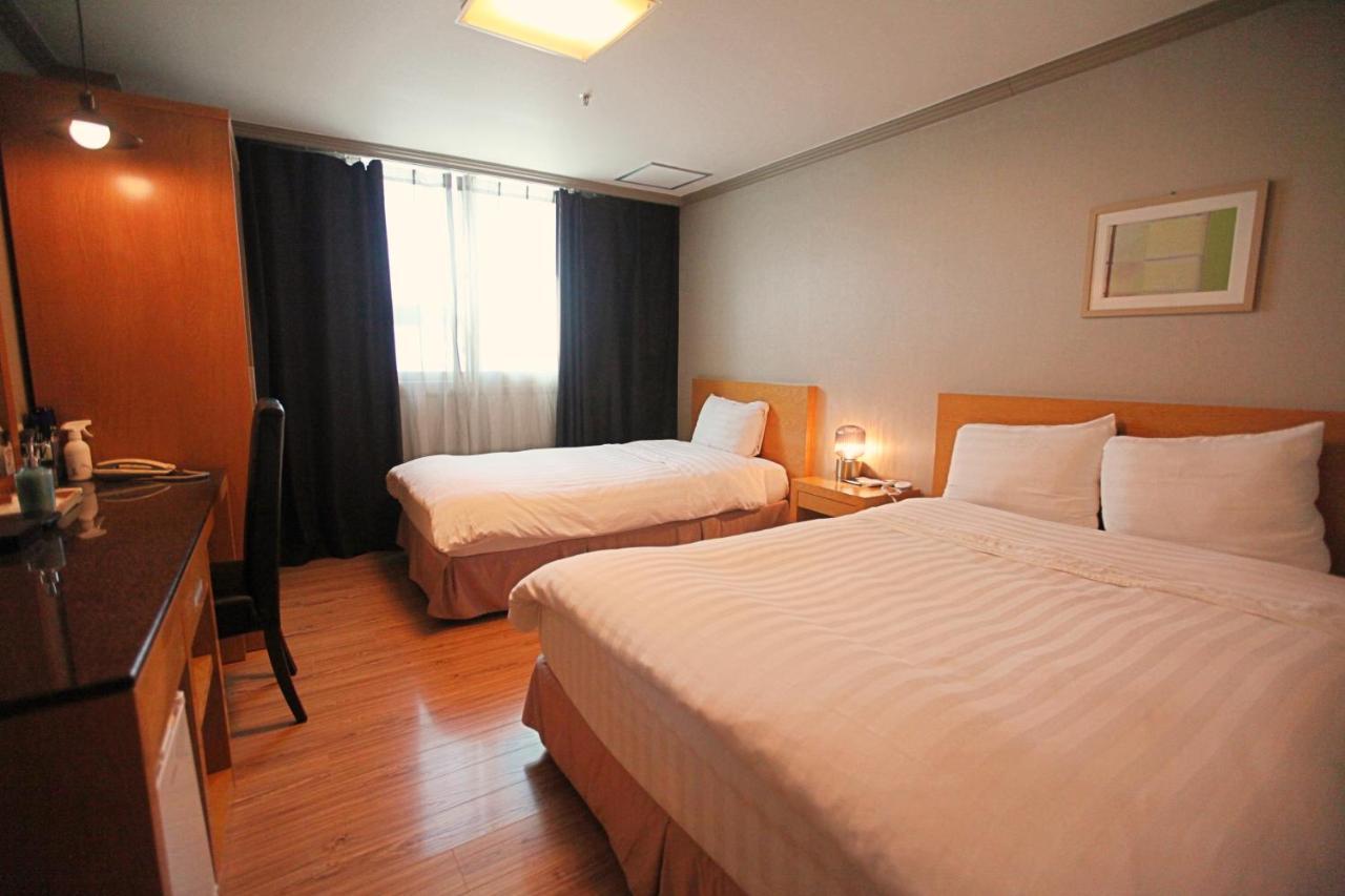 Changwon At Business Hotel מראה חיצוני תמונה