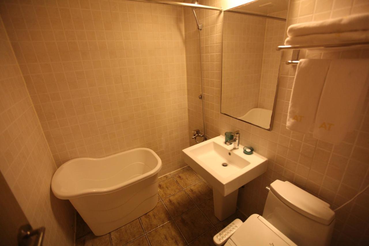 Changwon At Business Hotel מראה חיצוני תמונה