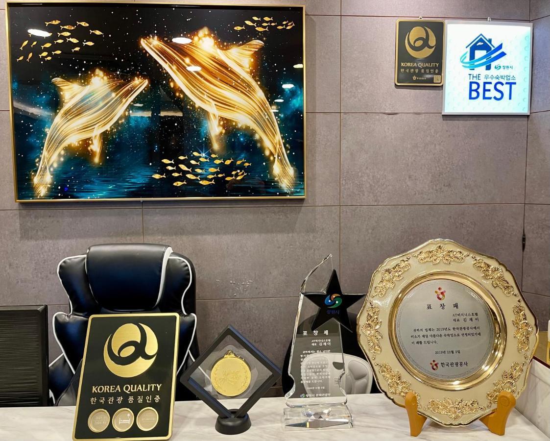 Changwon At Business Hotel מראה חיצוני תמונה