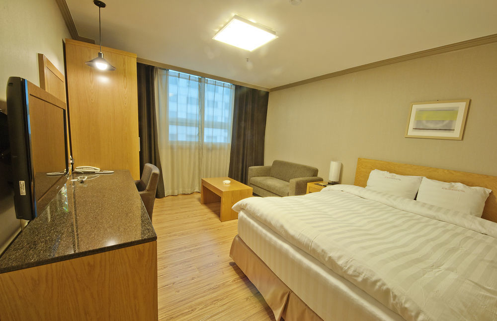Changwon At Business Hotel מראה חיצוני תמונה