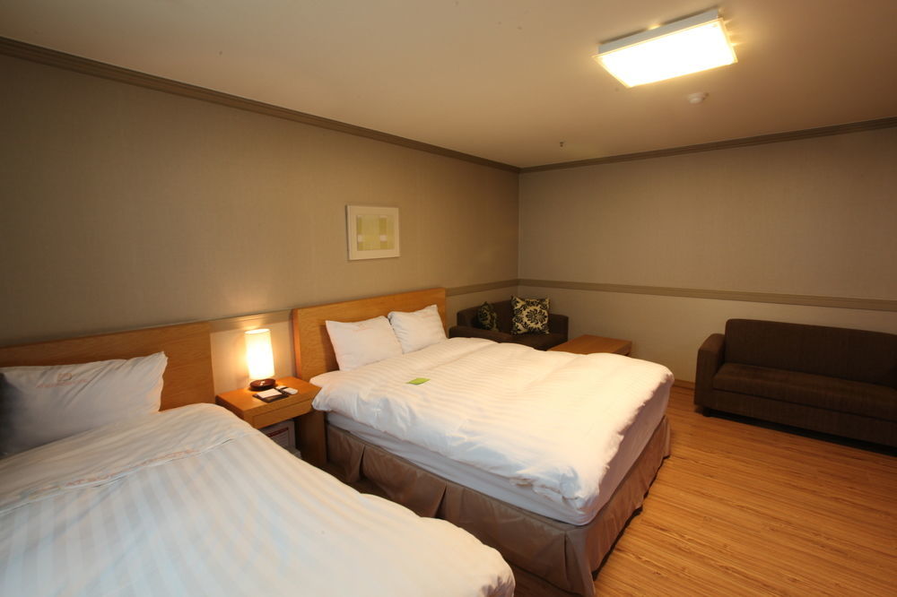 Changwon At Business Hotel מראה חיצוני תמונה
